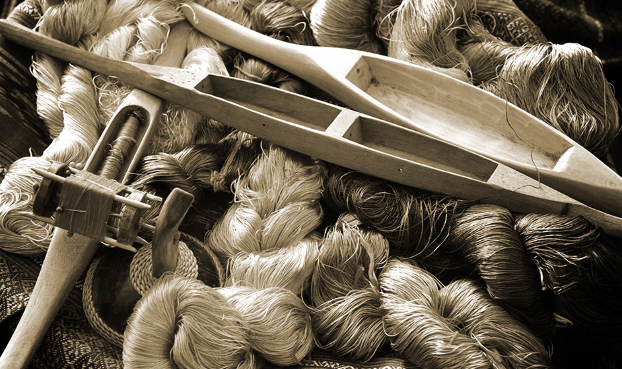 The Irish Weaver’s Tradition: A Thread Through Time