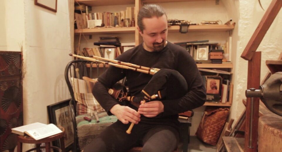 Scottish smallpipes