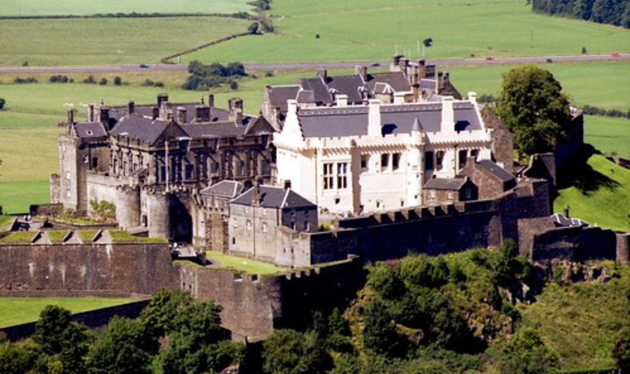 The Green Lady of Stirling Castle: Scotland’s Loyal Ghost of Legend