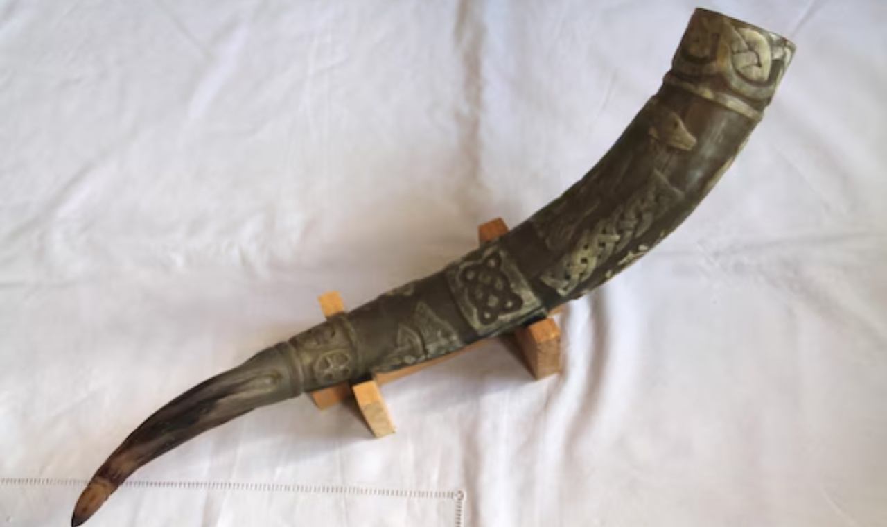 Celtic Rhyton: The Ancient Drinking Horn of Celtic Culture
