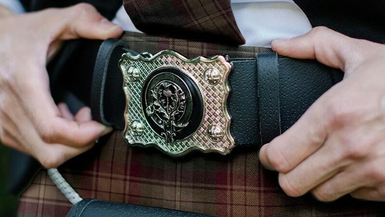 Scottish Belt Buckles with Clan Crests Explained