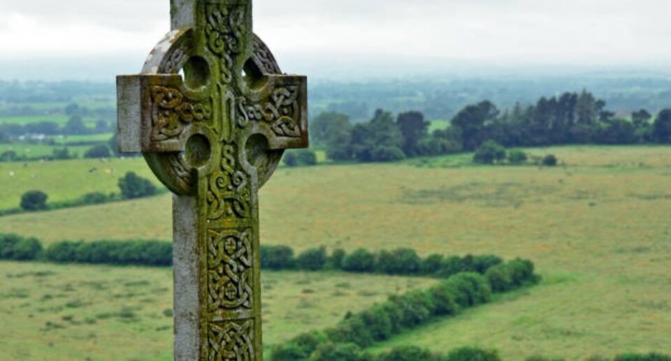 Celtic Interlacing Patterns