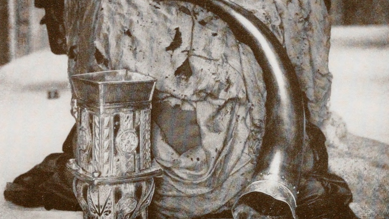 The Legend of the MacLeod Fairy Flag