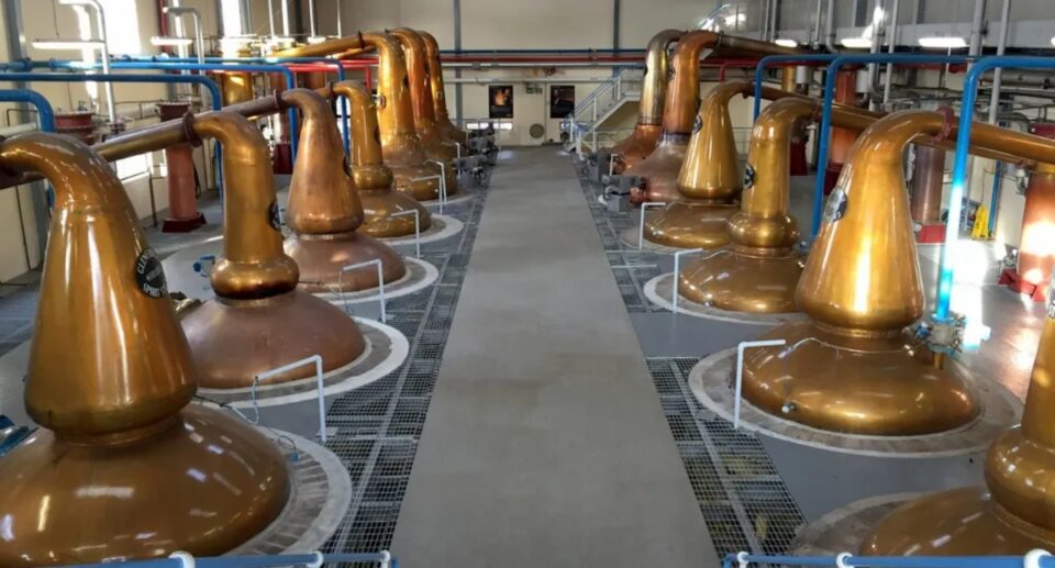 Scottish Whisky Distillery Tours_ A Scholar’s Guide to Scotland’s Liquid Heritage