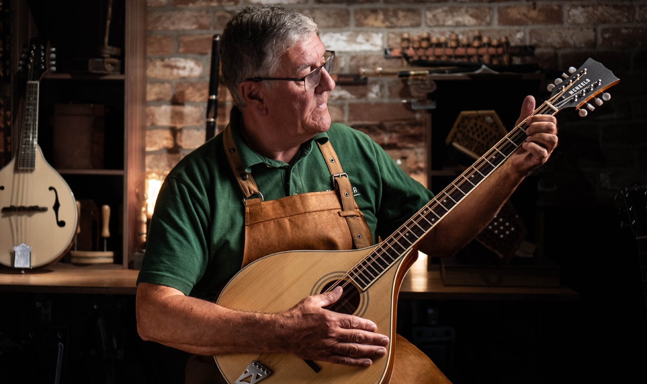 The Celtic Bouzouki: History, Sound & Role